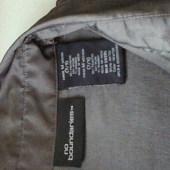 No Boundaries Long sleeve blouse...Jrs M (7-9) NWOT - Picture 2 of 4